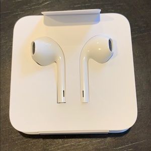 Apple EarPods with Lightning Connector